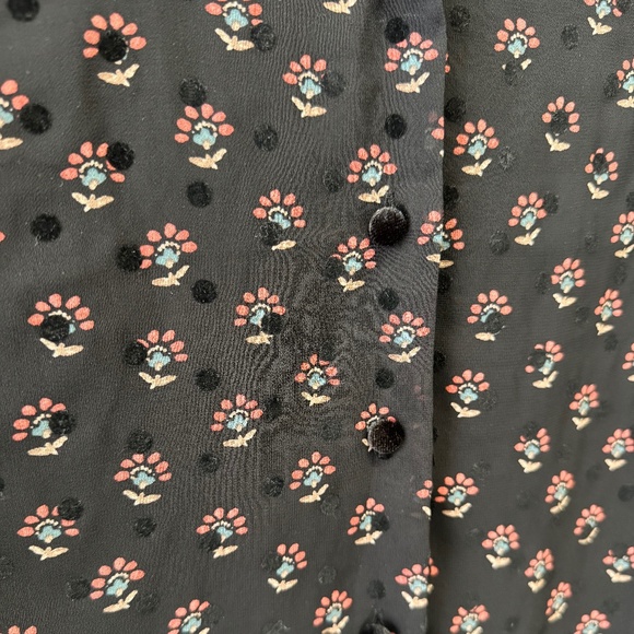 La Serein Black Polka Dot Floral Print Blouse - Picture 6 of 7